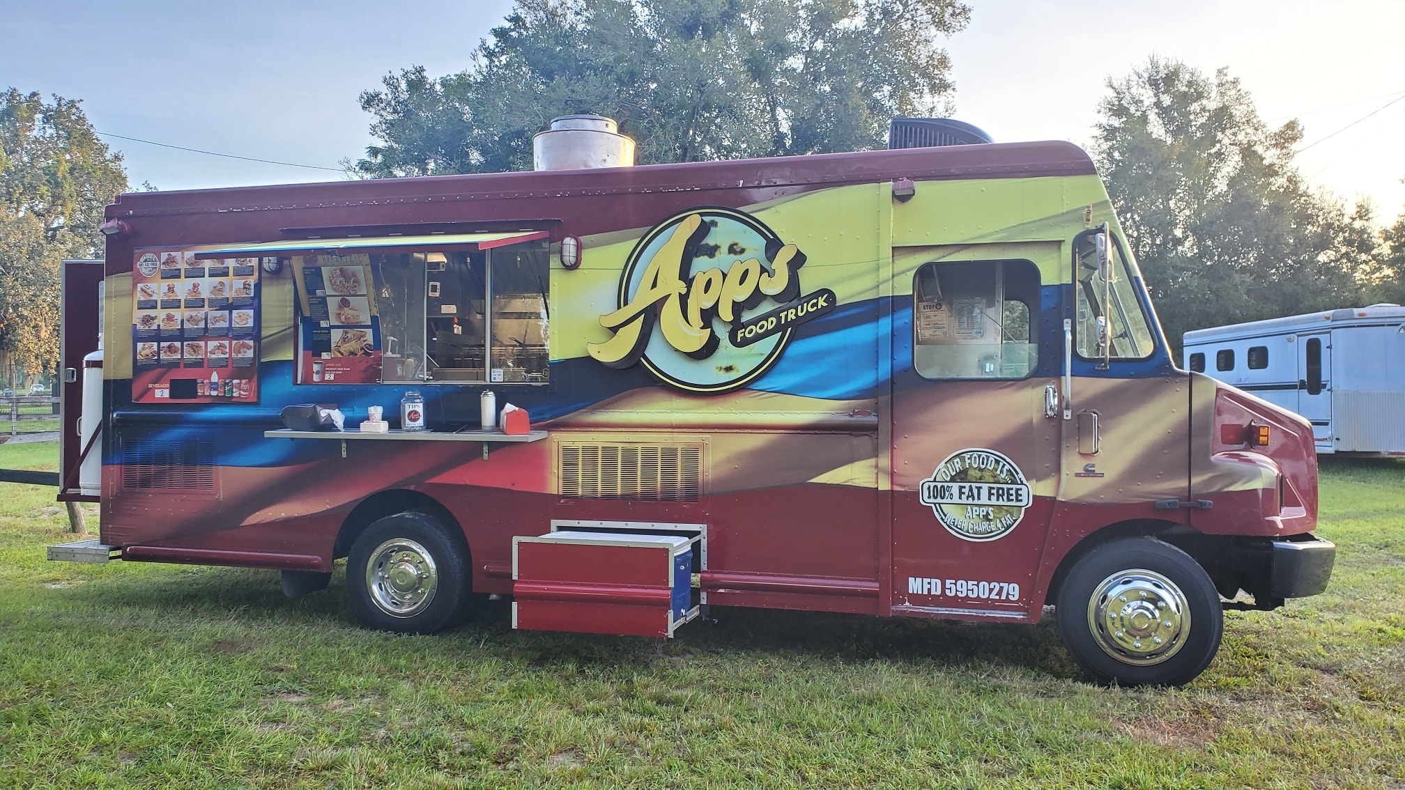 APP's Wings & Burgers Food Truck